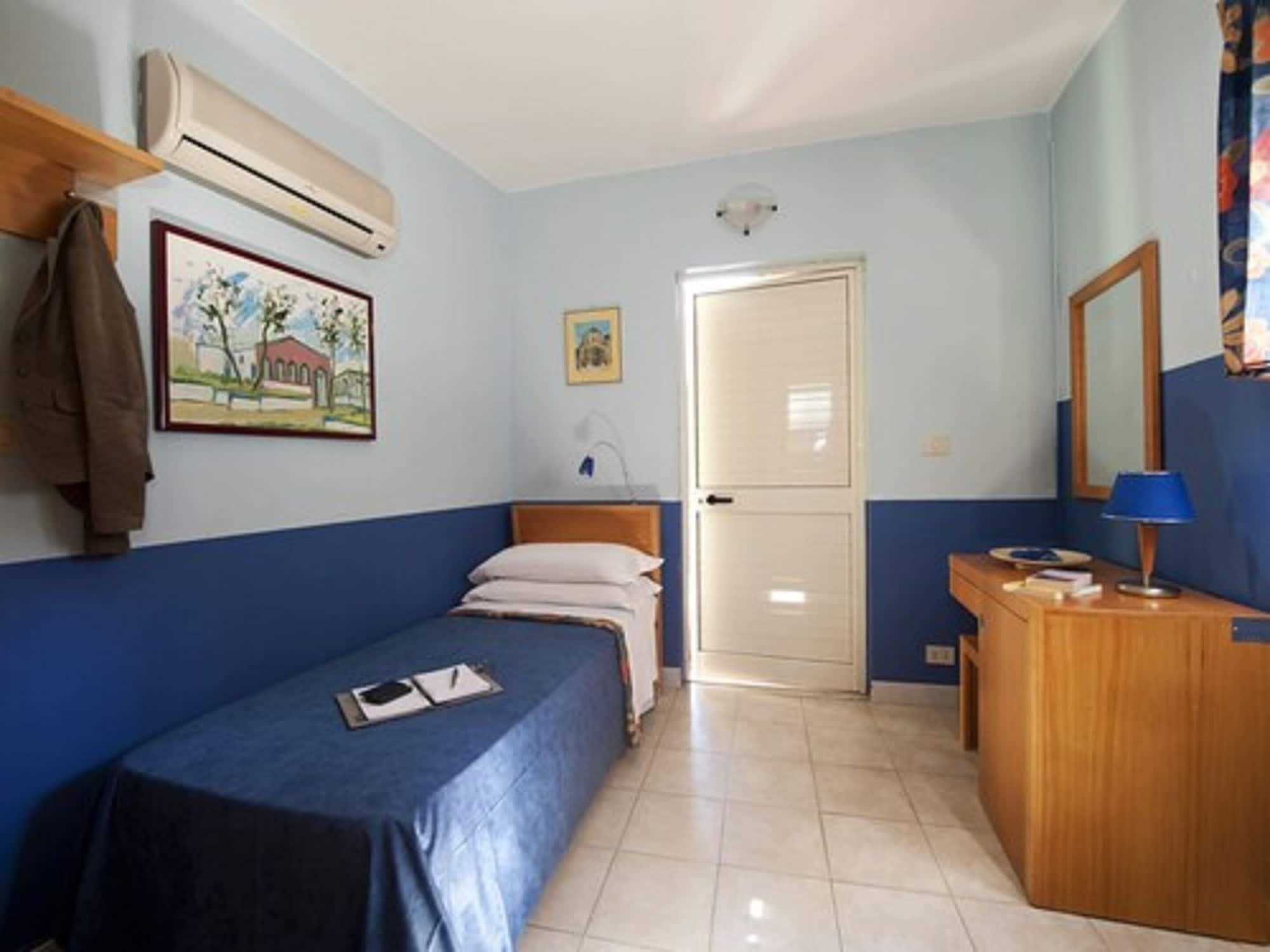 Villaggio Albergo Internazionale La Plaja Катания Номер фото